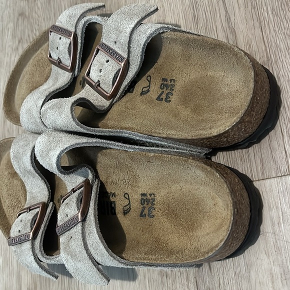 Birkenstock Women’s Arizona Sandals Suede Leather Taupe Size 6 US 37 EU - Picture 5 of 6